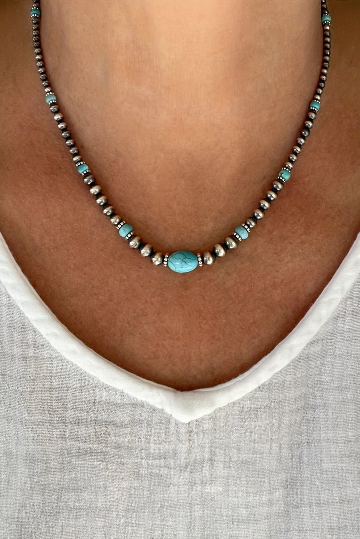 Ensemble collier et boucles d'oreilles en perles turquoise occidentales