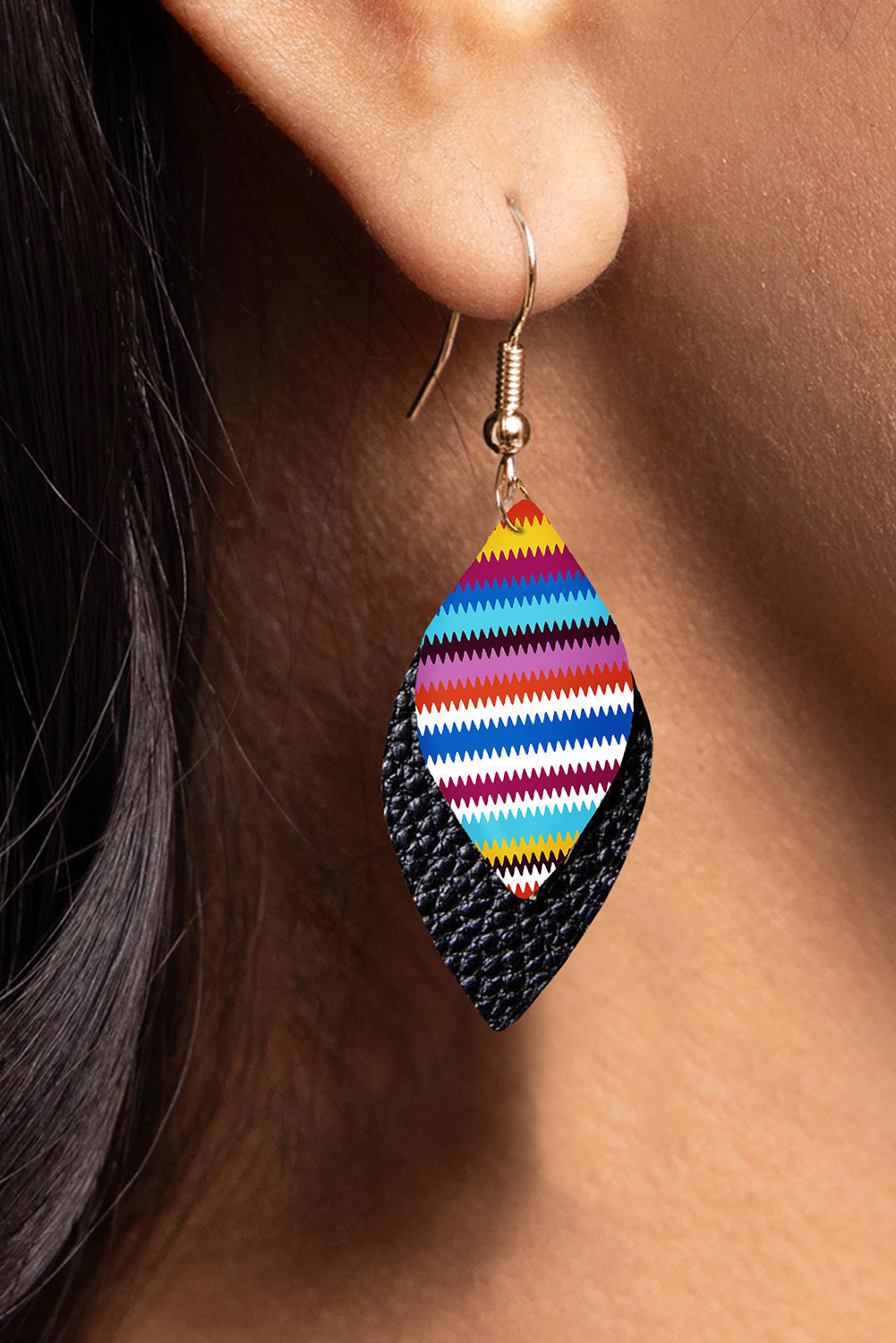 Leder-Ohrhänger in Serape-Blattform