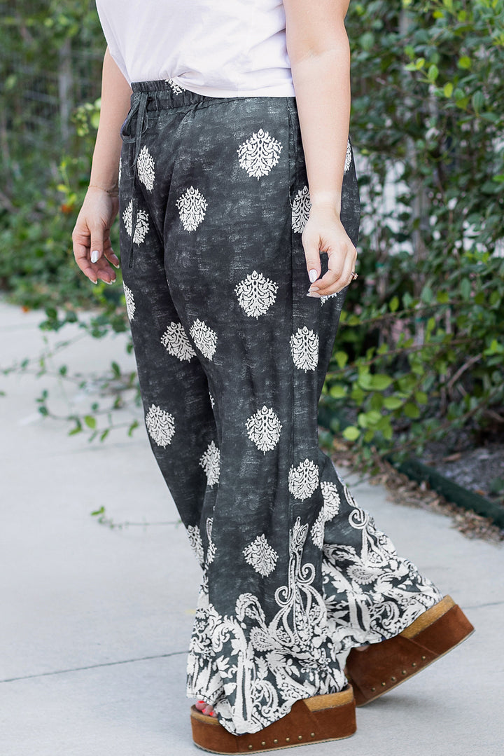 Black Plus Size Geometric Ethnic Print Wide Leg Pants