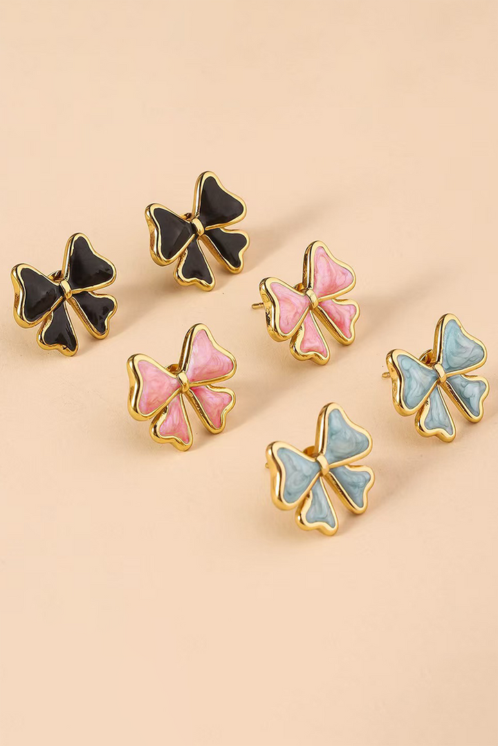 Boucles d'oreilles à tige en émail avec nœud papillon