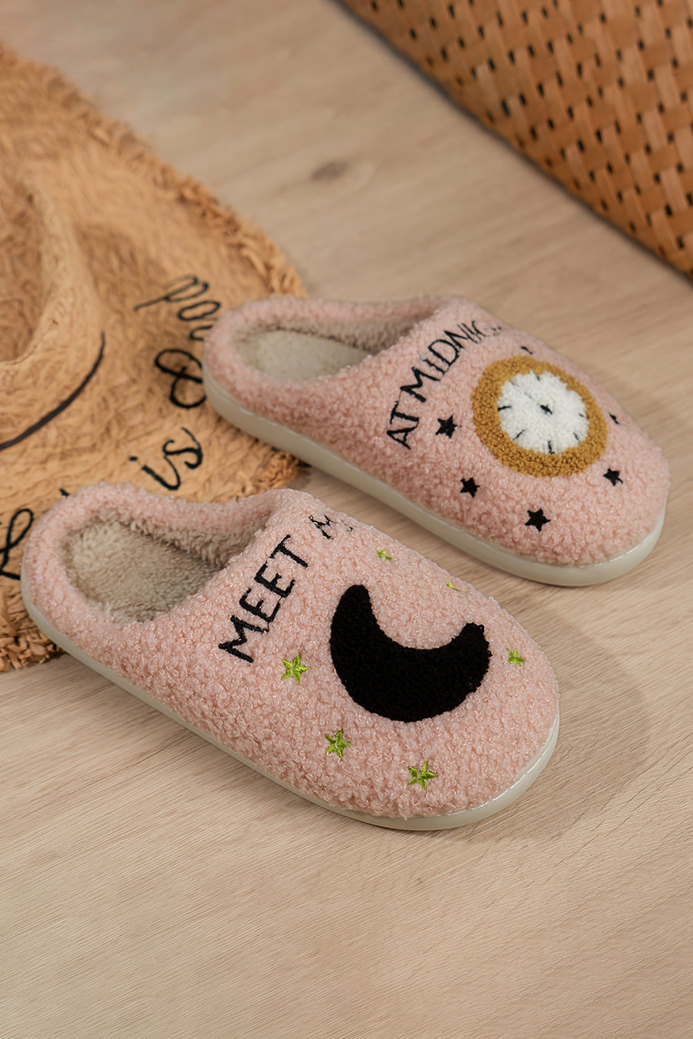 Moon & Clock Pattern Fuzzy Home Slippers