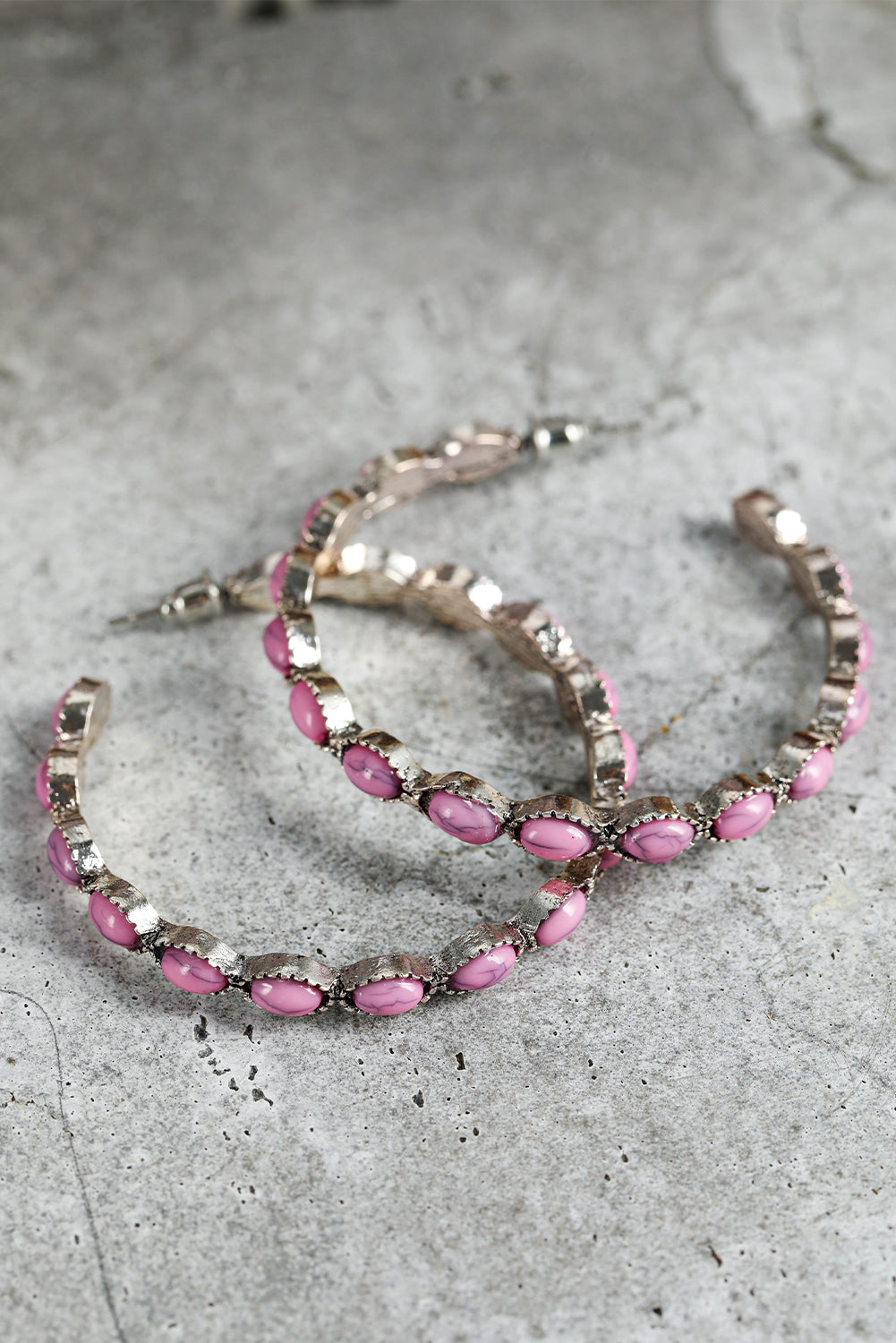 Boucles d'oreilles rétro en forme de C avec incrustation de pierres précieuses