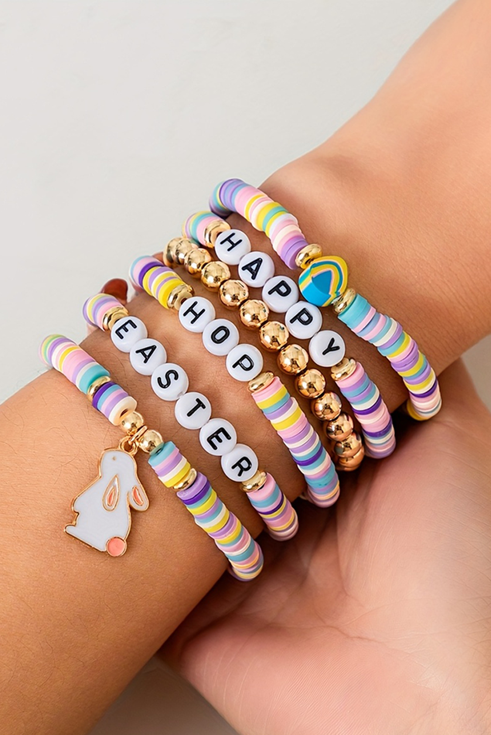 Bracelet élastique multicouche perlé avec lettres « Joyeuses Pâques »