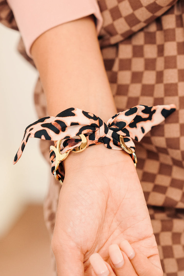 Bracelet en forme de cœur plaqué or avec ruban léopard et ficelle