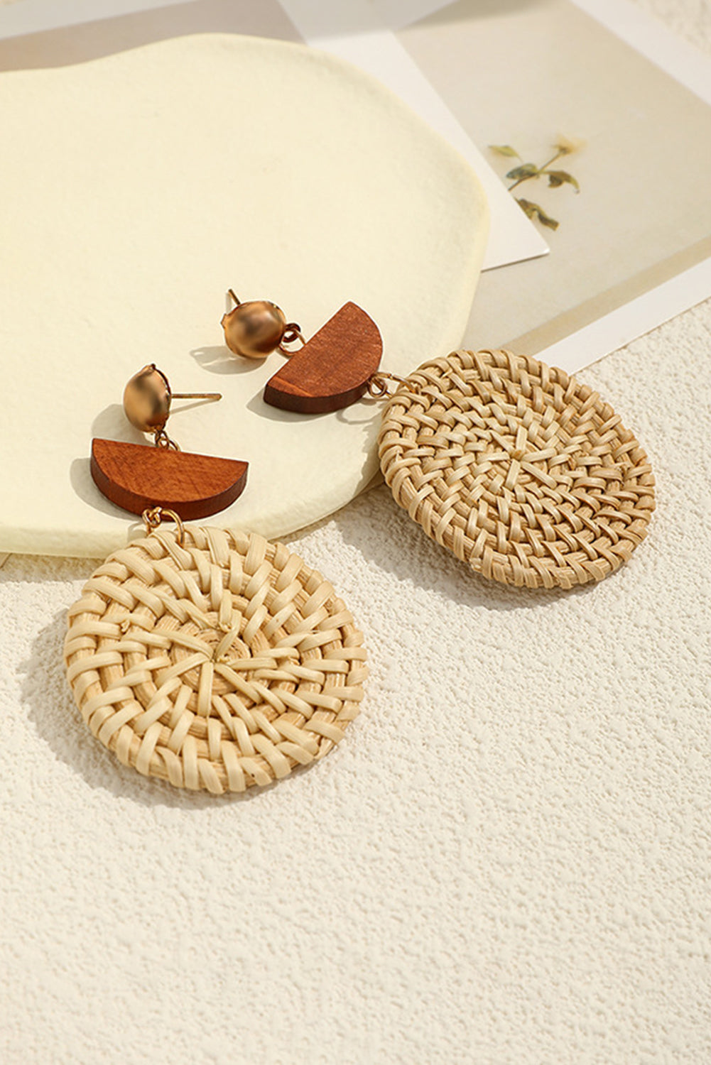Boucles d'oreilles pendantes en forme de disque en bois tissé