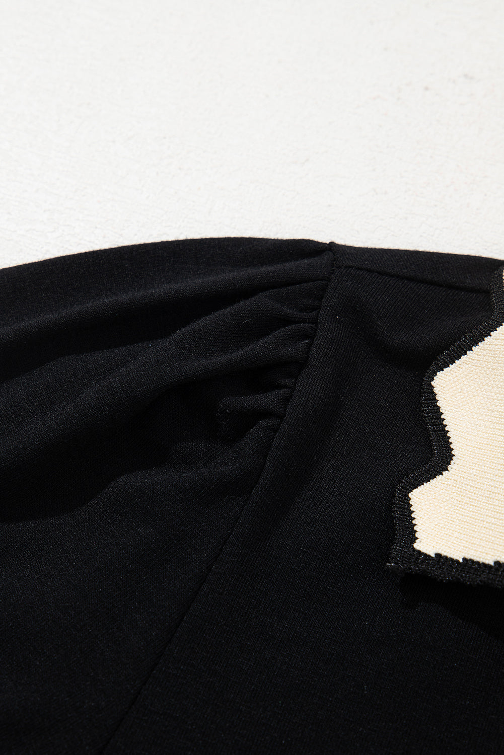color contrast collared v neck puff sleeve blouse