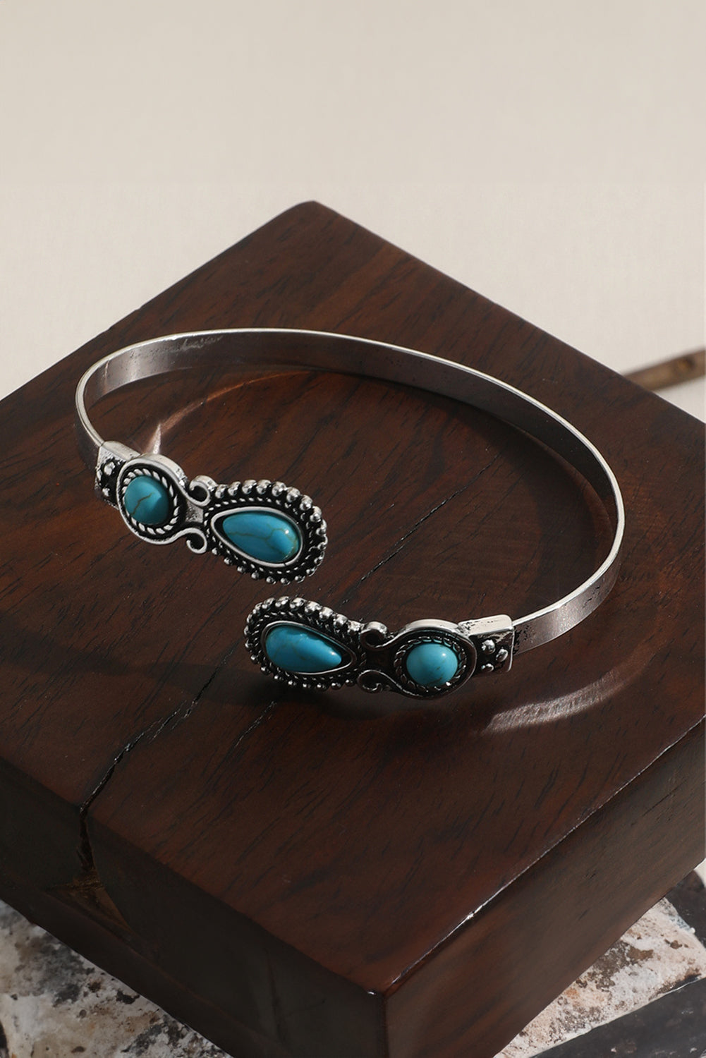 Bracelet en pierre turquoise occidentale