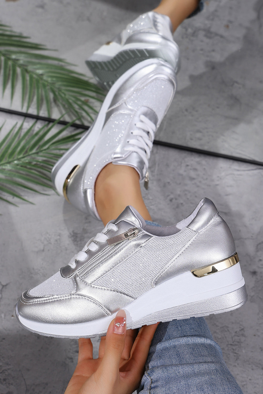 Schnür-Sneakers aus PU-Leder mit Patchwork-Reißverschluss