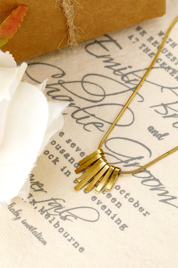 Collier avec pendentif en forme de barre asymétrique en alliage plaqué