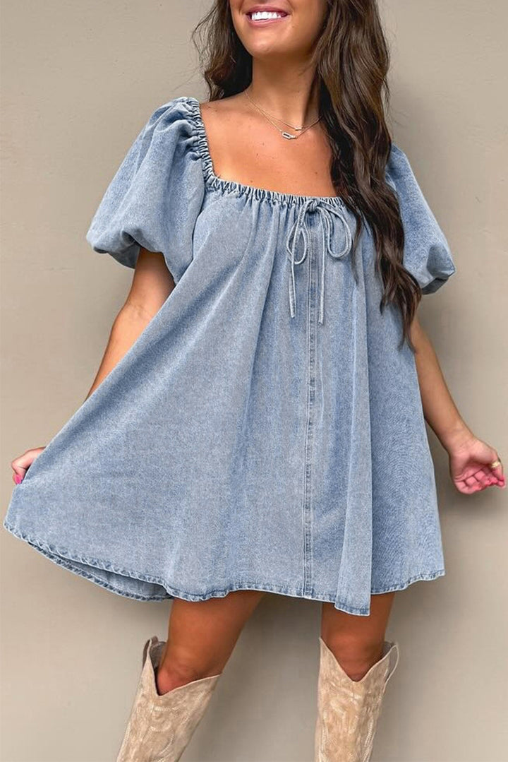 Robe babydoll en jean à manches bouffantes et col carré