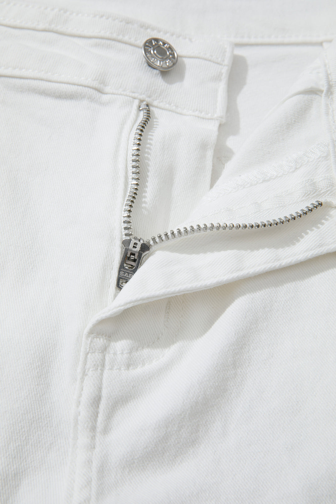 White Solid Color Loose Casual Jeans