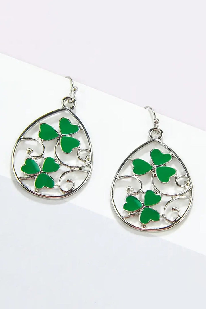 Boucles d'oreilles pendantes creuses en forme de trèfle de la Saint-Patrick