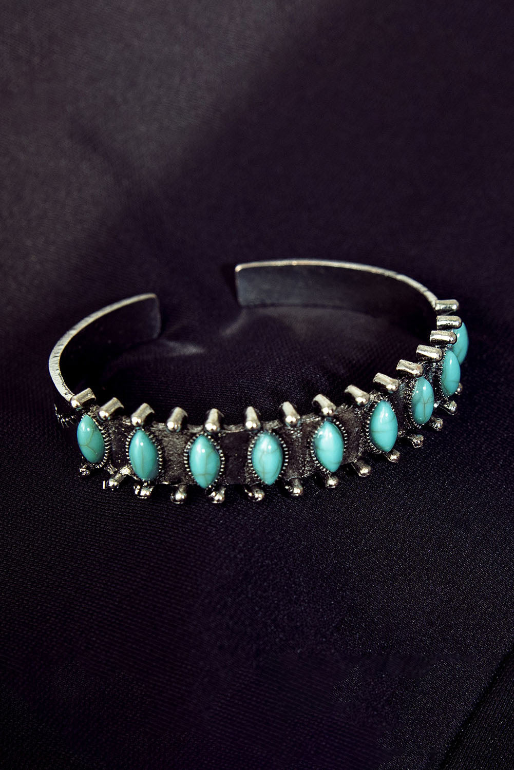 Bracelet ouvert bohème en perles turquoise