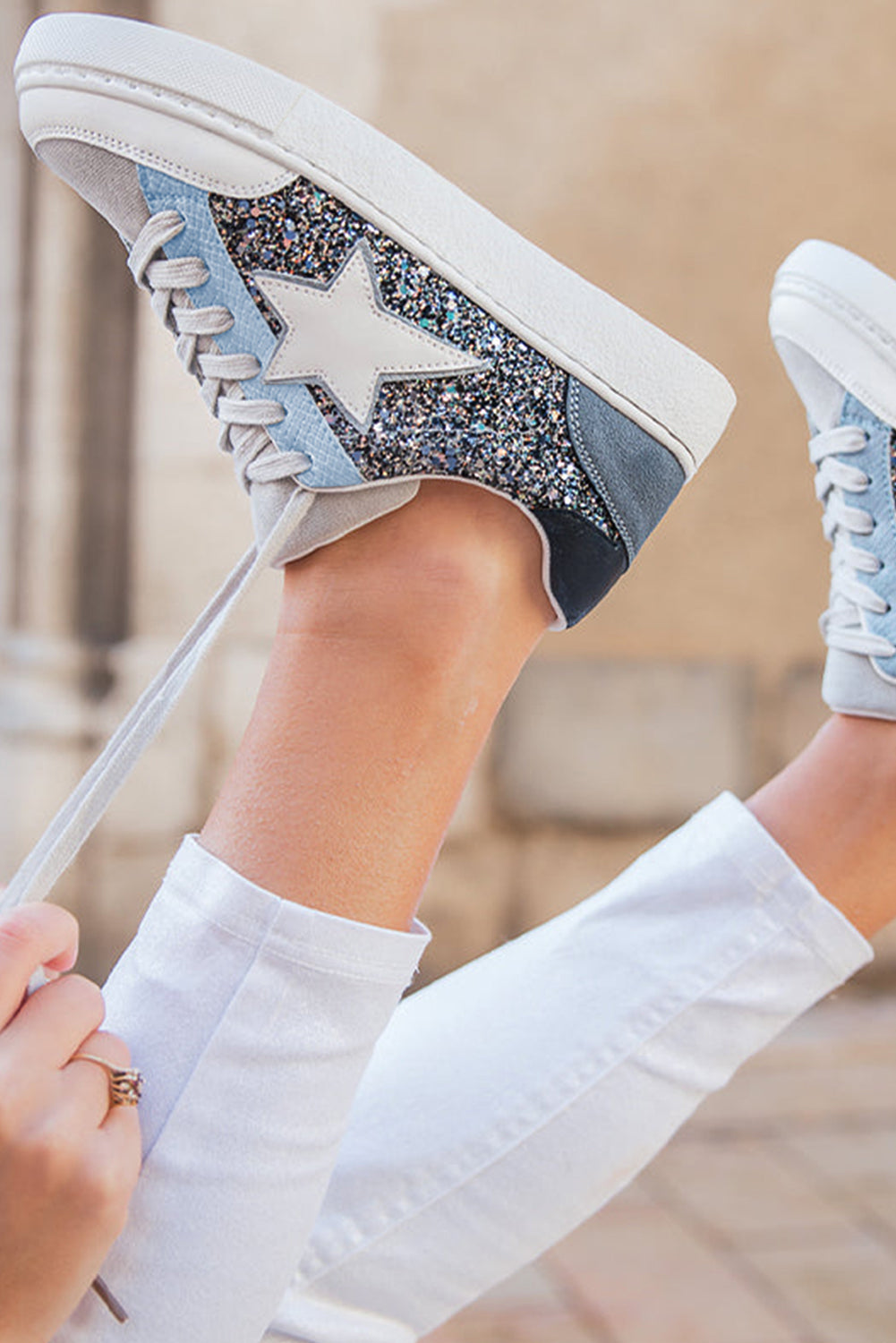 Schnür-Sneakers mit Stern-Glitzer-Patchwork