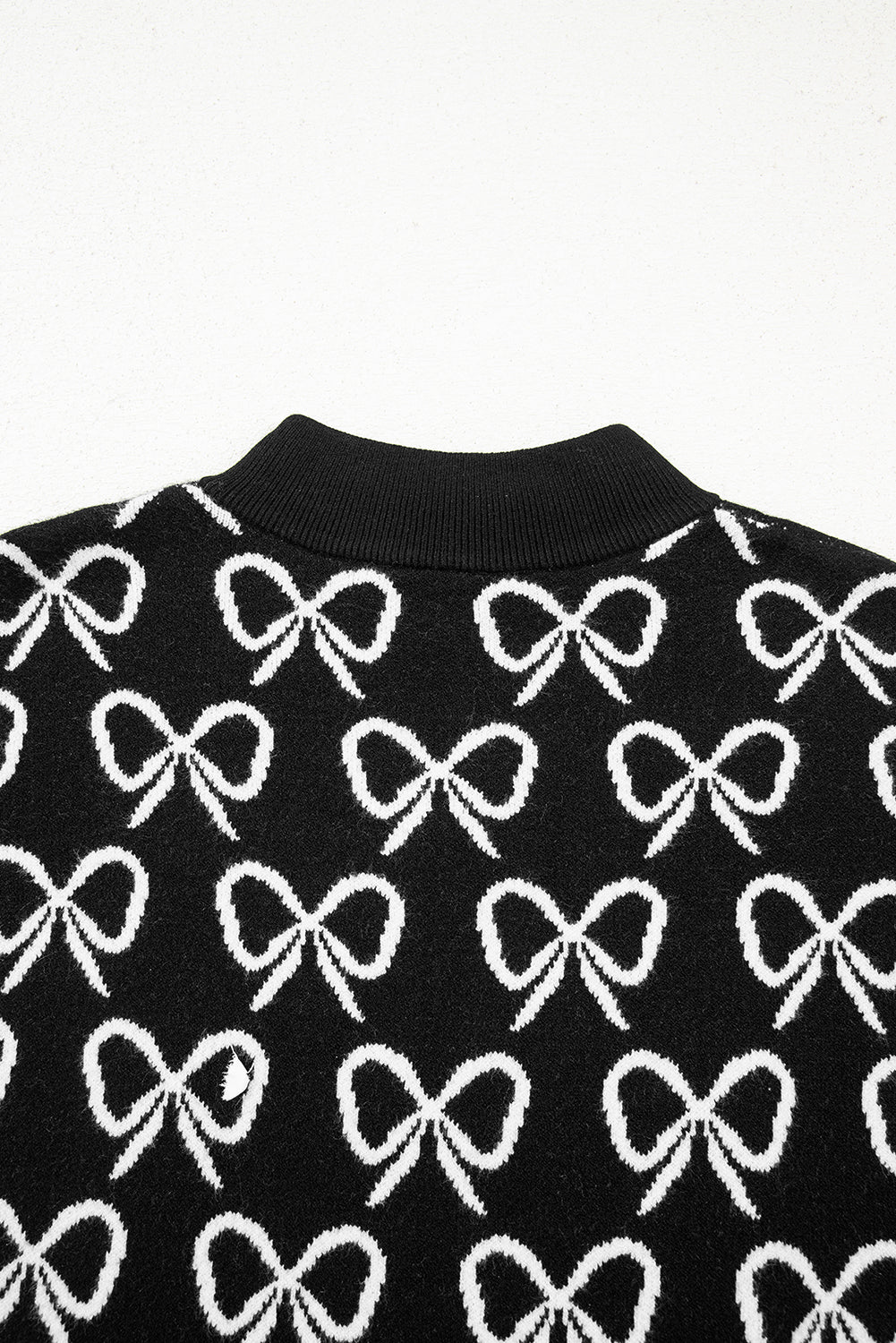 Cute Bow Pattern Drop Shoulder Zipped Collar Sweater