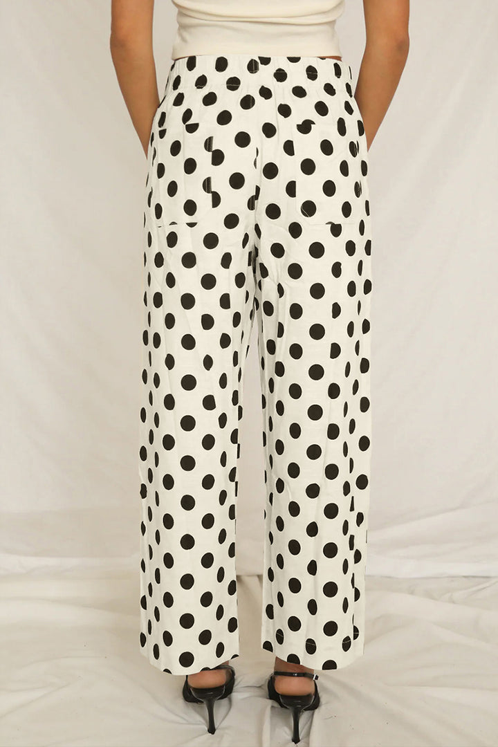 White Plus Size Polka Dot Print Patch Pocket Womens Shift Pants