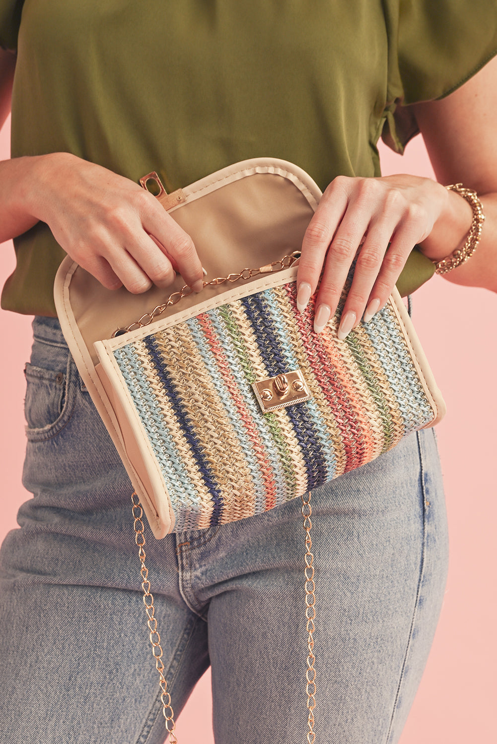 Sac à bandoulière simple à rabat en crochet rayé