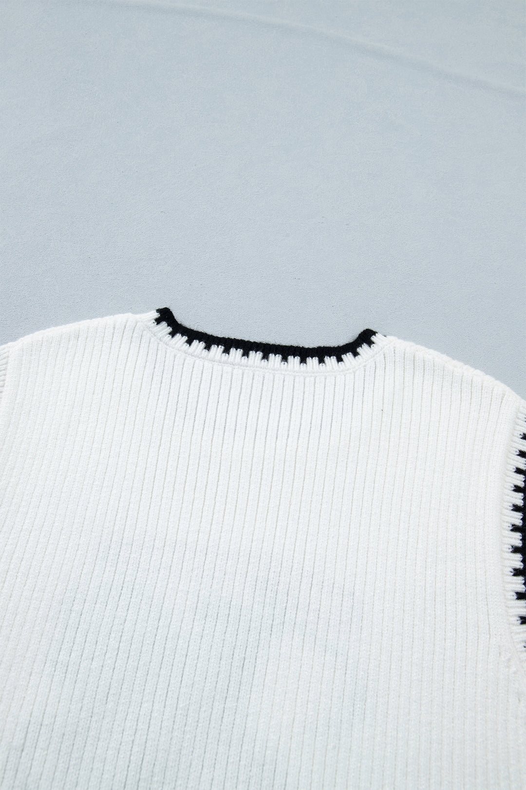 White Contrast Trim Round Neck Rodeo Cowboy Sweater Vest