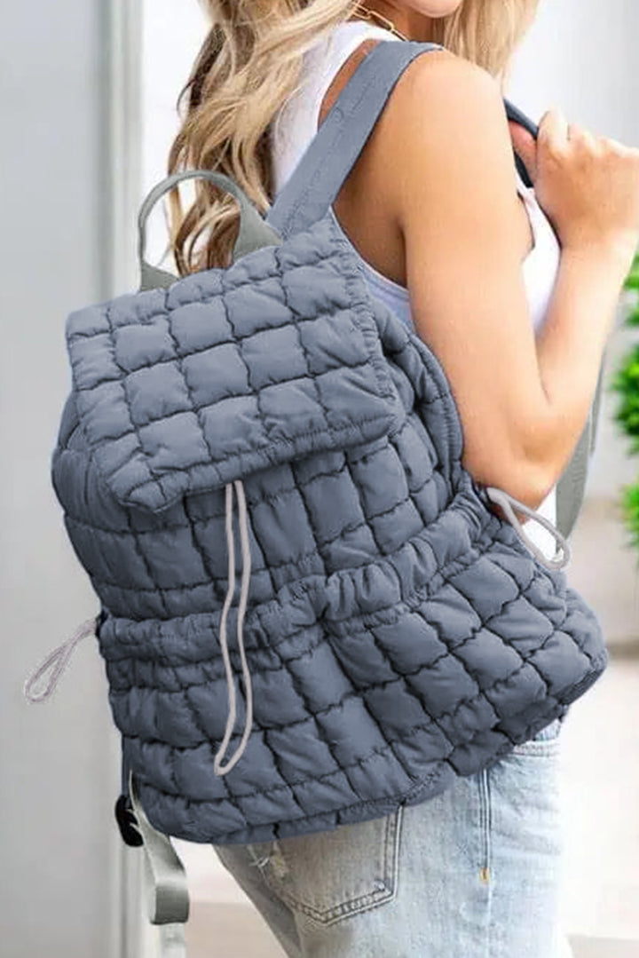 Einfarbiger, gesteppter Puffer-Rucksack mit Klappe
