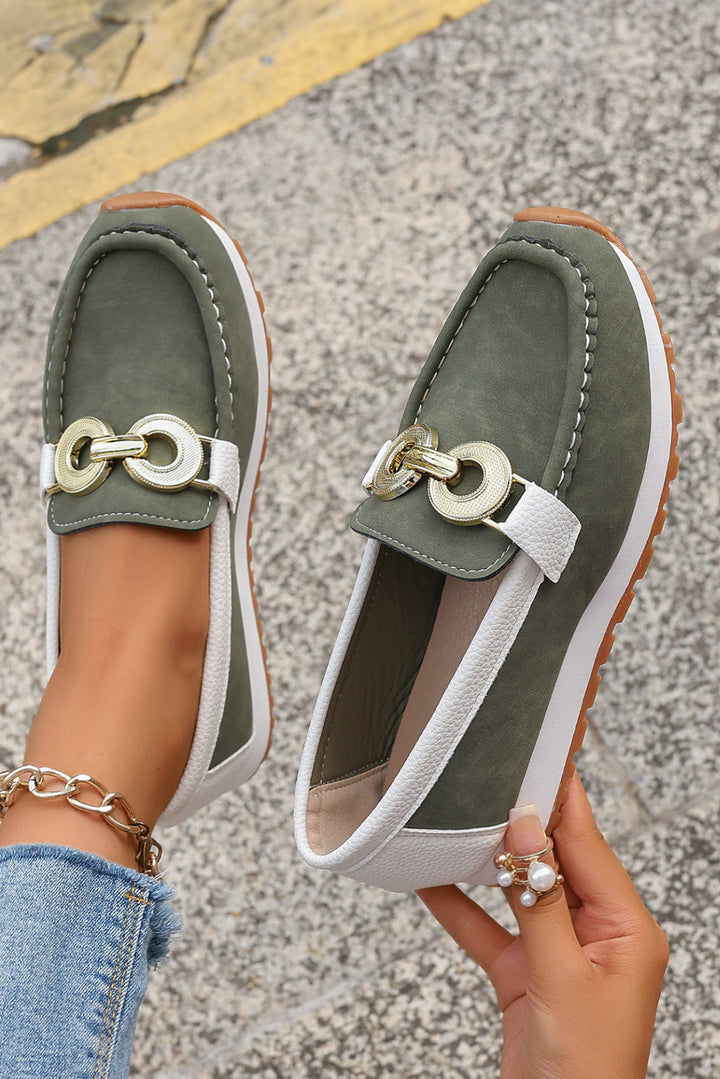 Slipper mit Metallringdekor und dicker Sohle