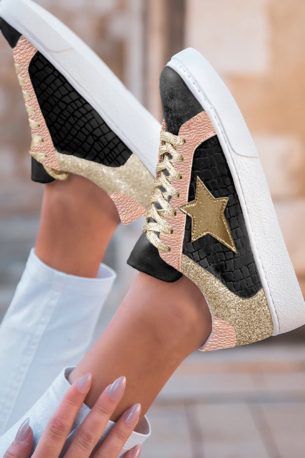 Schnür-Sneakers aus PU-Leder mit Glitzerstern-Patchwork 