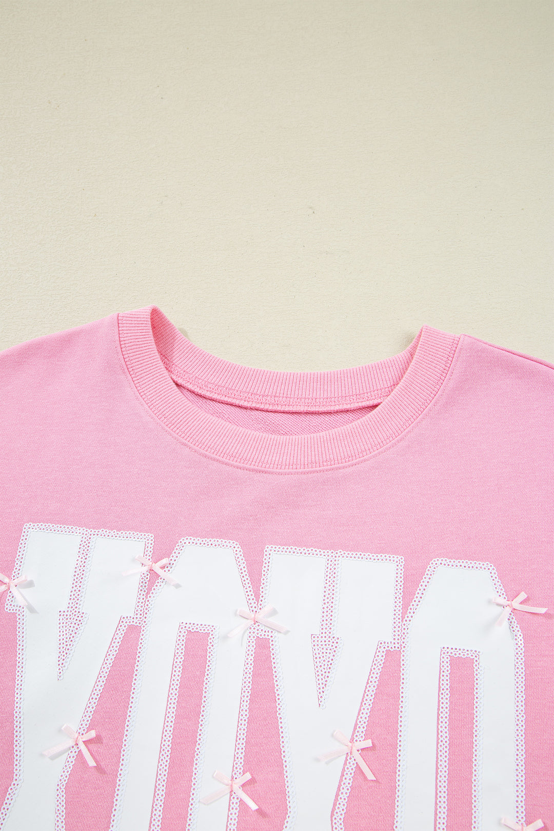 Bow Sequin XOXO Letter Graphic Exposed Seam Baggy Sweatshirt