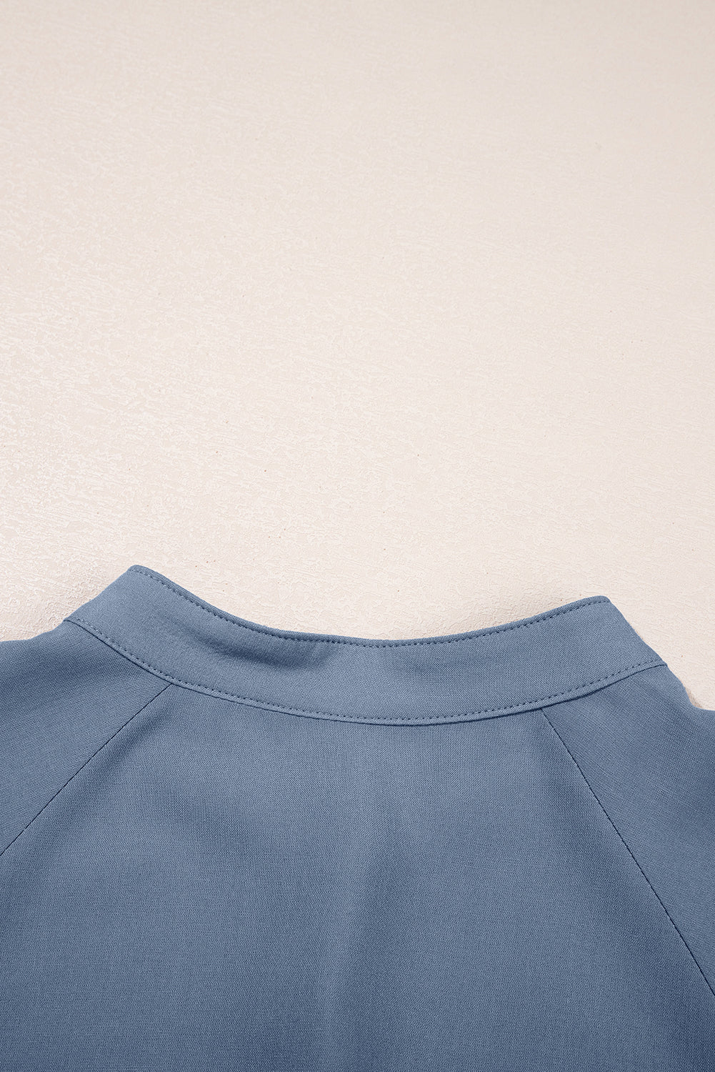 Robe longue évasée à volants et manches courtes, boutons cachés