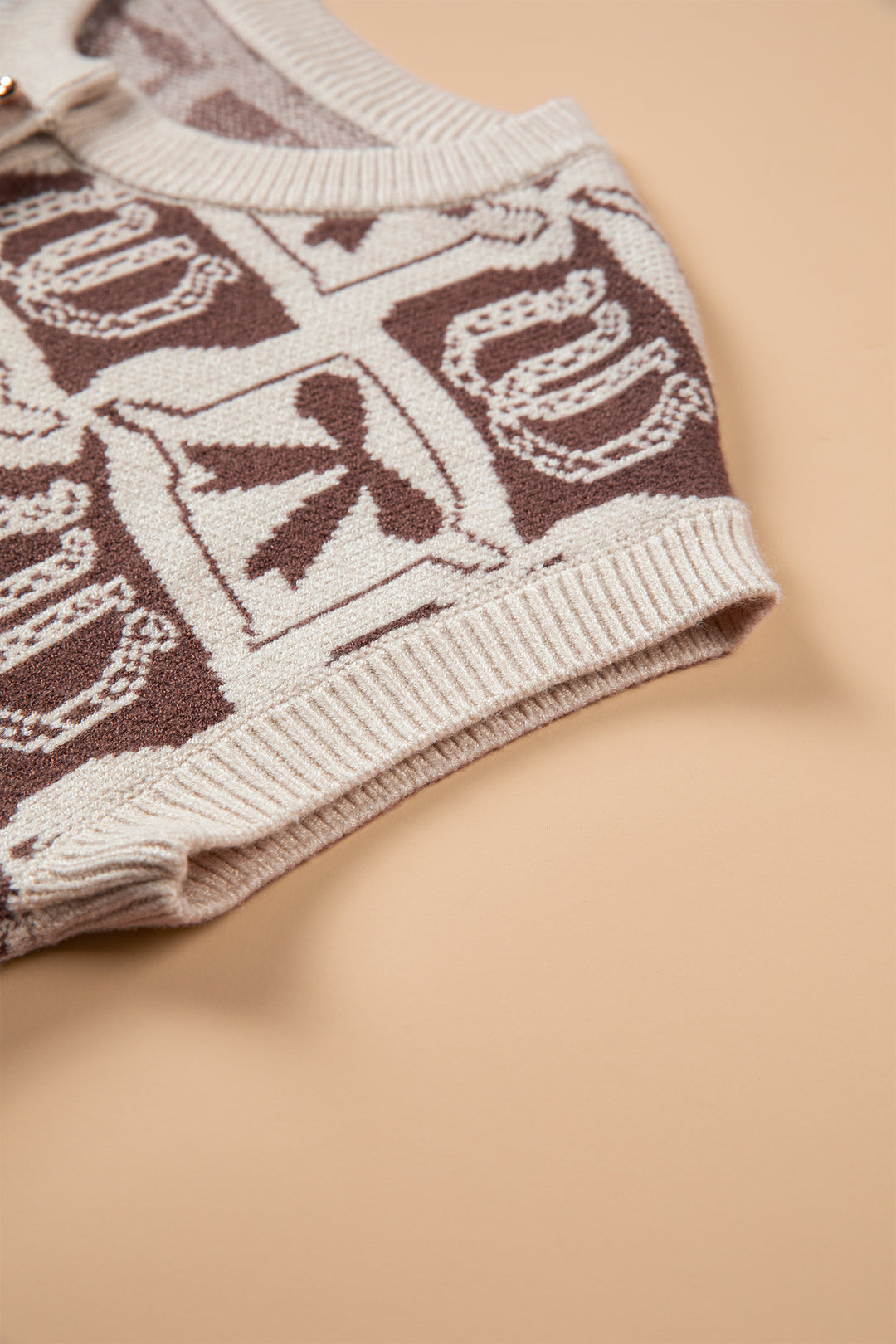 Brown Western Horseshoe Bow Pattern Sleeveless Knit Sweater