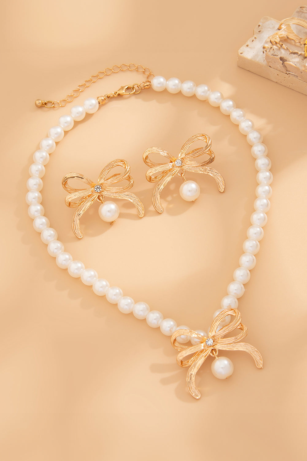 Rhinestone Pearl Bow Decor Plated Necklace and Earrings Set
