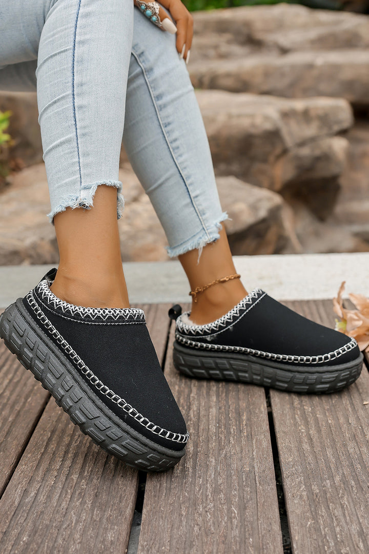 Chaussons sabots d'hiver en similicuir et peluche patchwork avec détails contrastés en daim synthétique