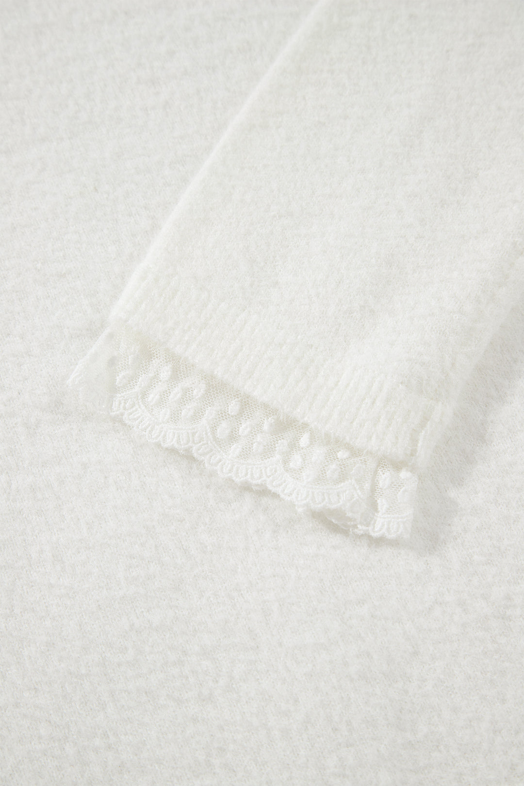 White Lace Trim Neck Cuff Patchwork Long Sleeve Pullover Sweater