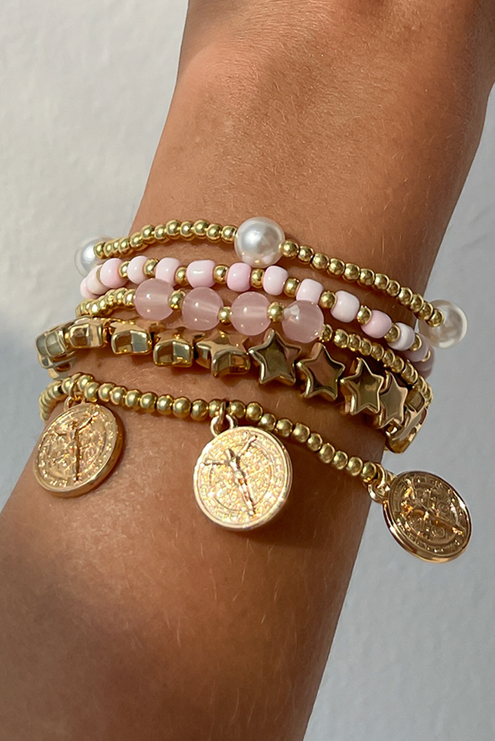 Mehrlagiges Armband-Set mit Scheiben, Perlen und Sternen