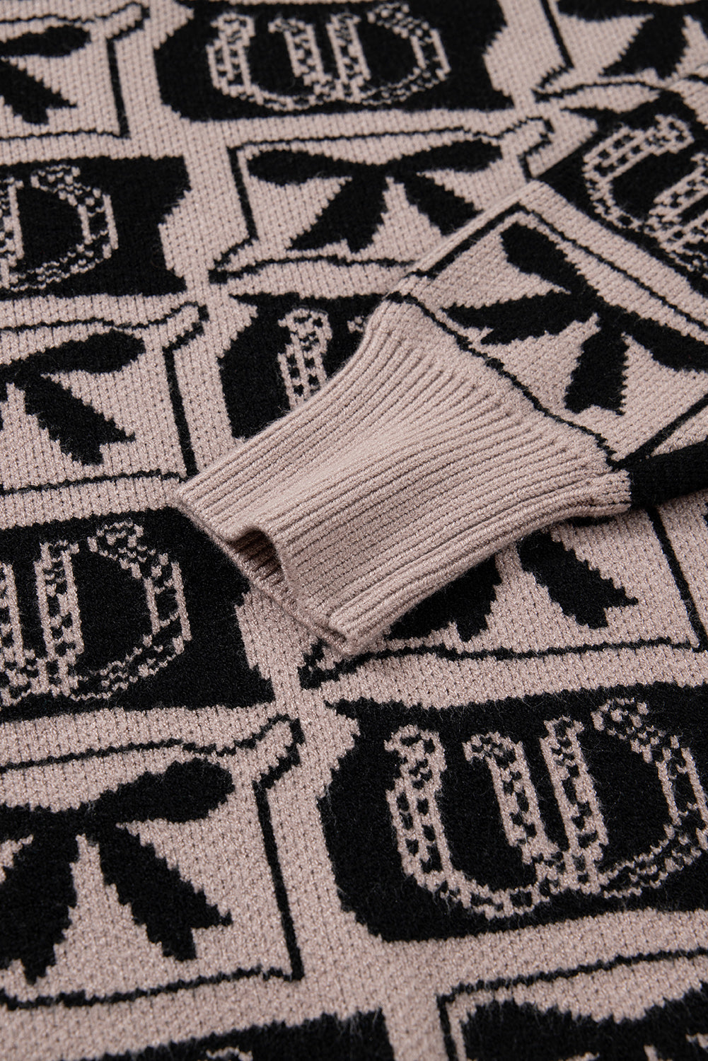 Black Bows &amp; Horseshoes Pattern Western Fashion Print Sweater