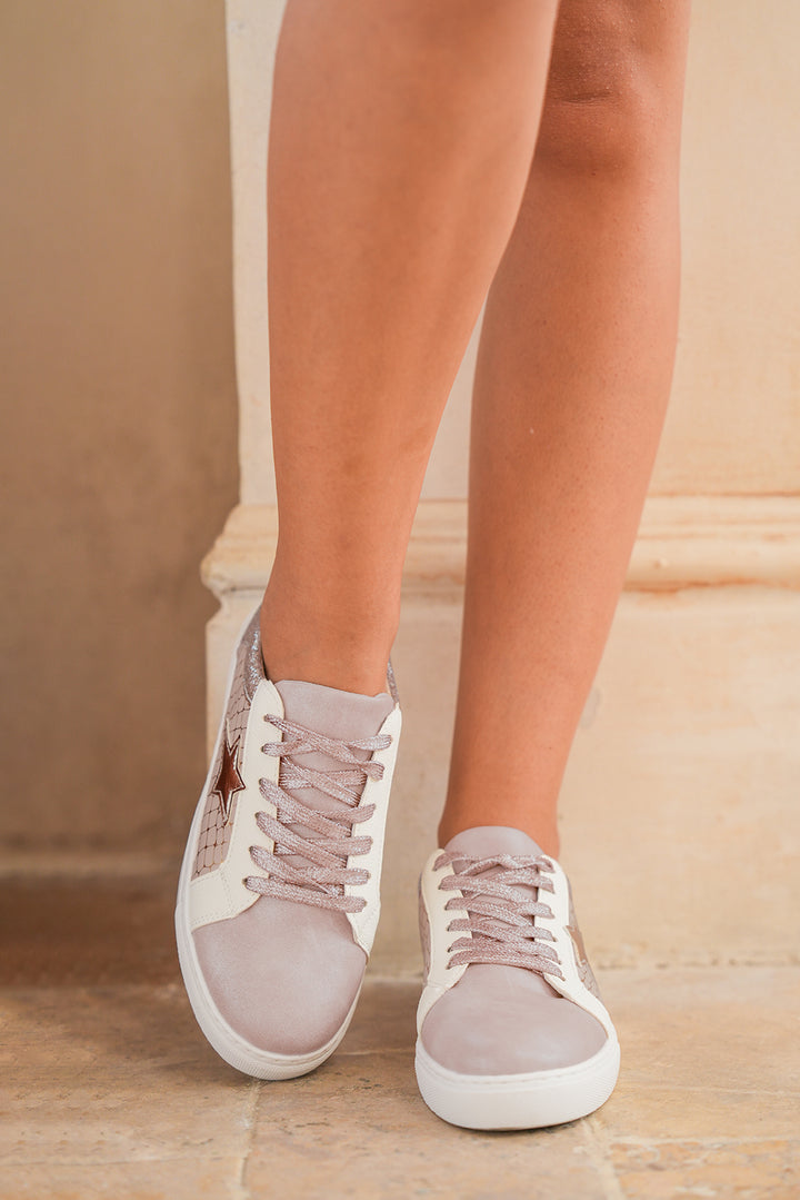 Schnür-Sneakers aus PU-Leder mit Glitzerstern-Patchwork 
