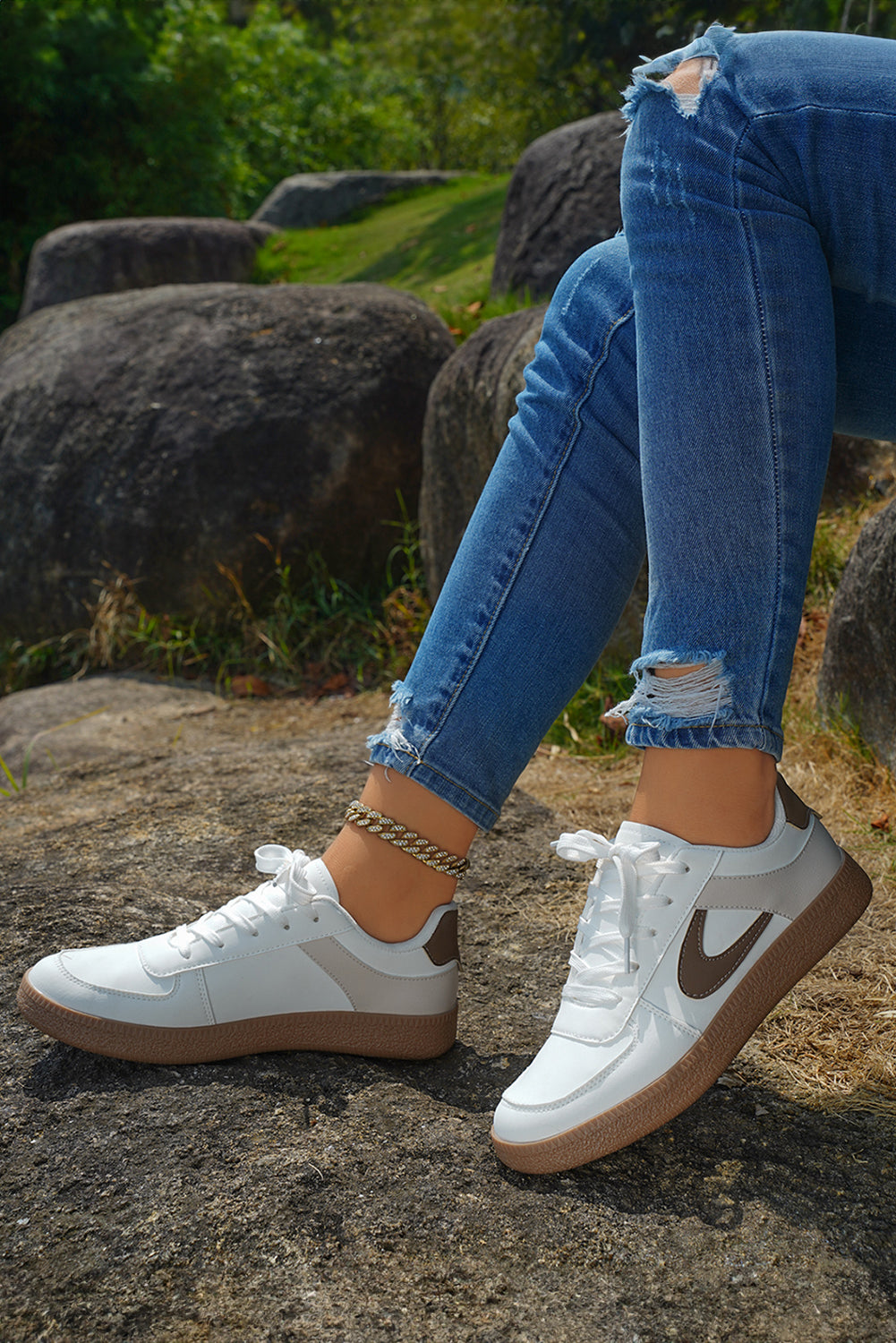 Schnür-Sneakers aus PU-Leder mit Farbkontrast