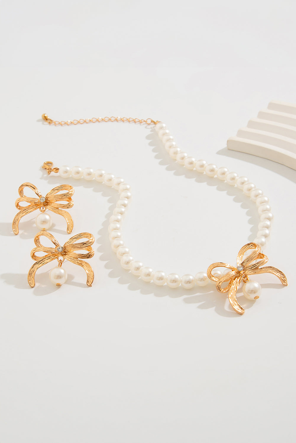 Rhinestone Pearl Bow Decor Plated Necklace and Earrings Set