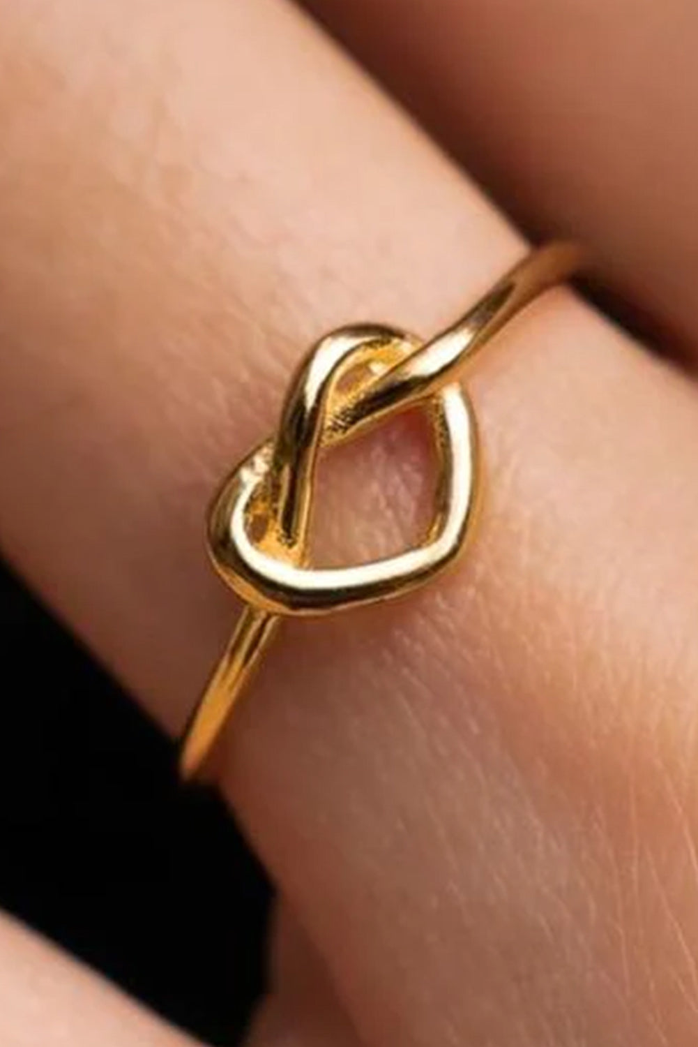 Bague tendance Saint-Valentin Knot A Heart