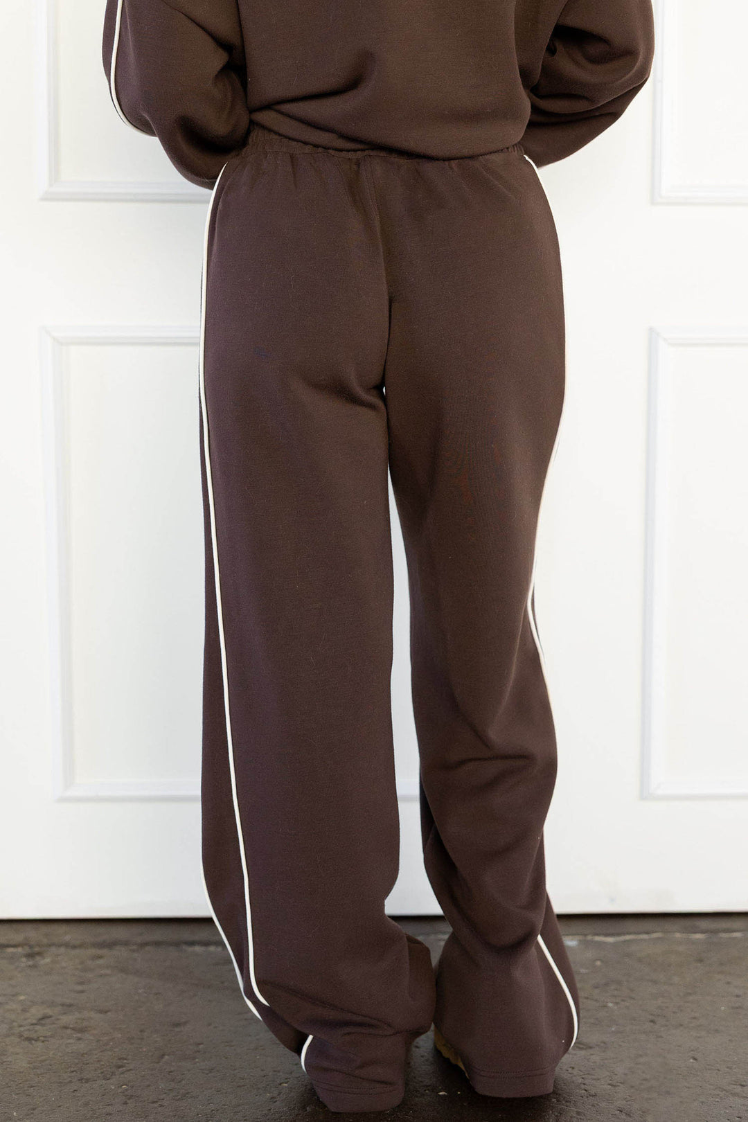Coffee Sporty Piping Trim Mock Neck Pullover Relaxed 2pcs Pant Set