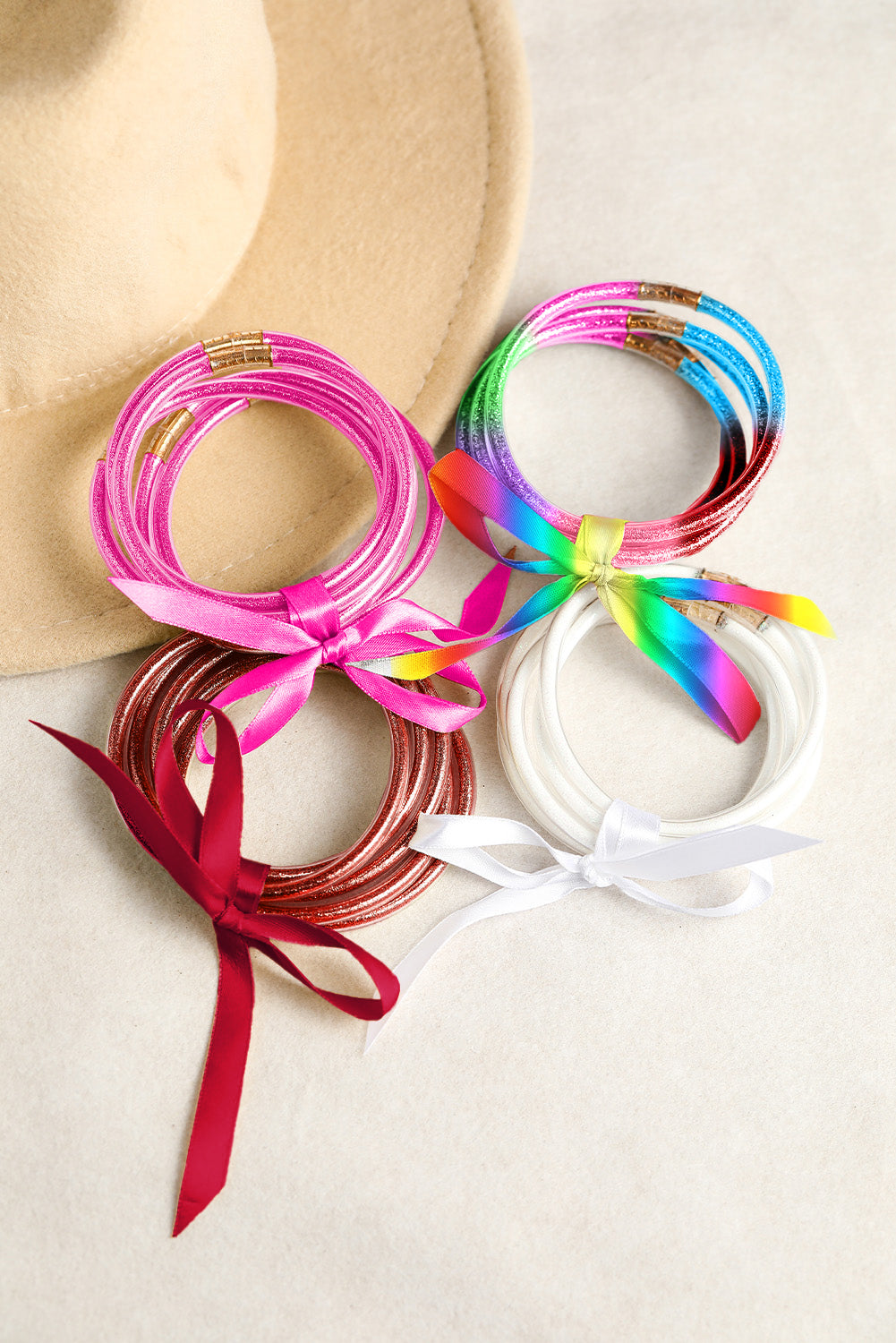 Ensemble de 5 bracelets à nœuds et rubans pailletés
