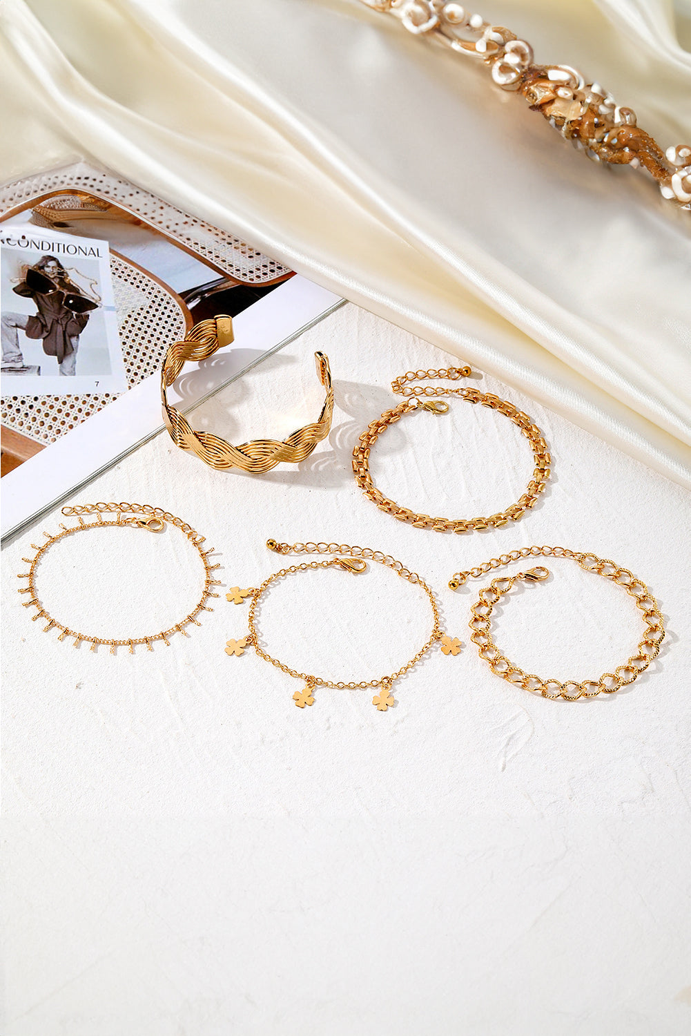 Ensemble de bracelets ajustables plaqués multicouches avec breloque trèfle
