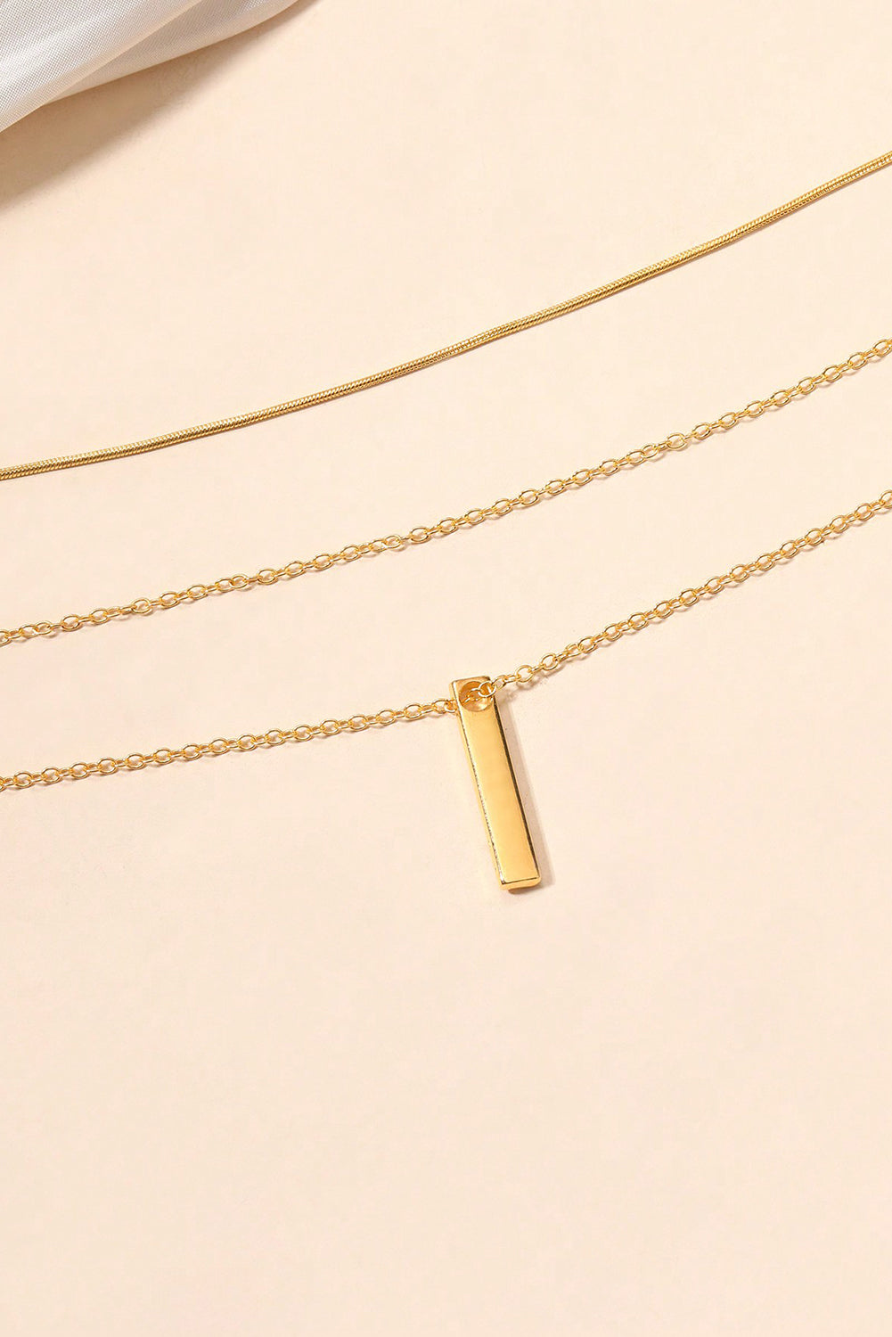 Collier chaîne réglable à plusieurs niveaux avec pendentif en barre