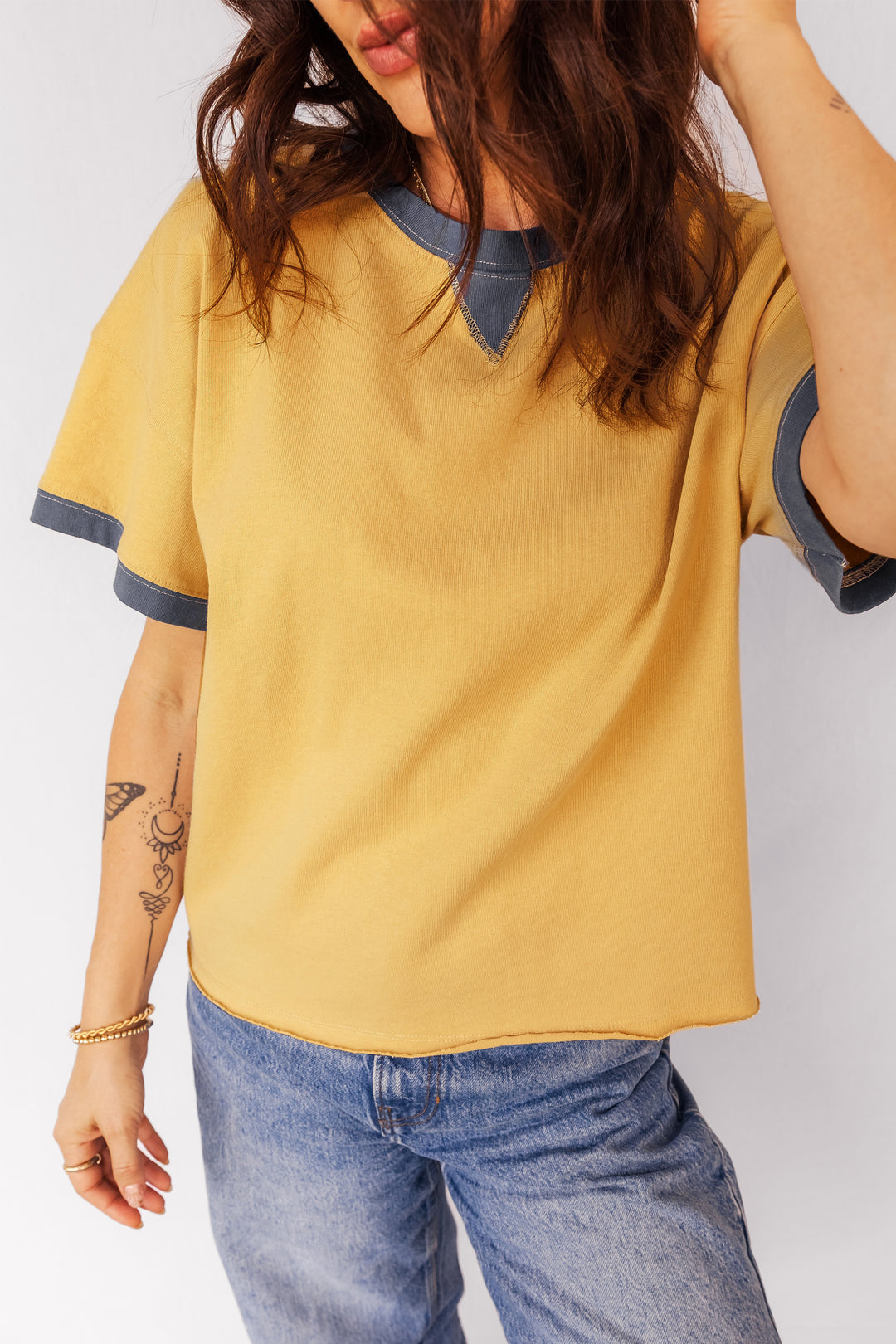 Contrast Trim Raw Hemline Short Sleeve Loose Top