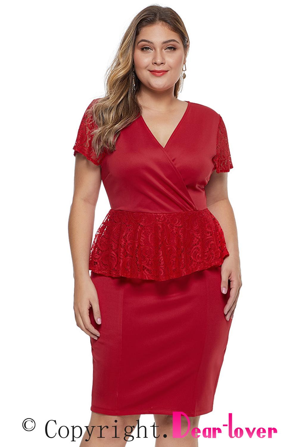 Robe péplum en dentelle noire grande taille