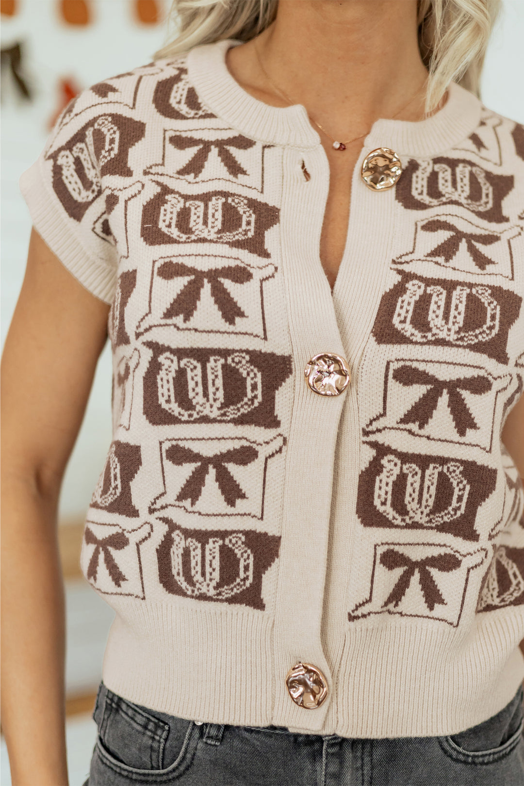 Brown Western Horseshoe Bow Pattern Sleeveless Knit Sweater