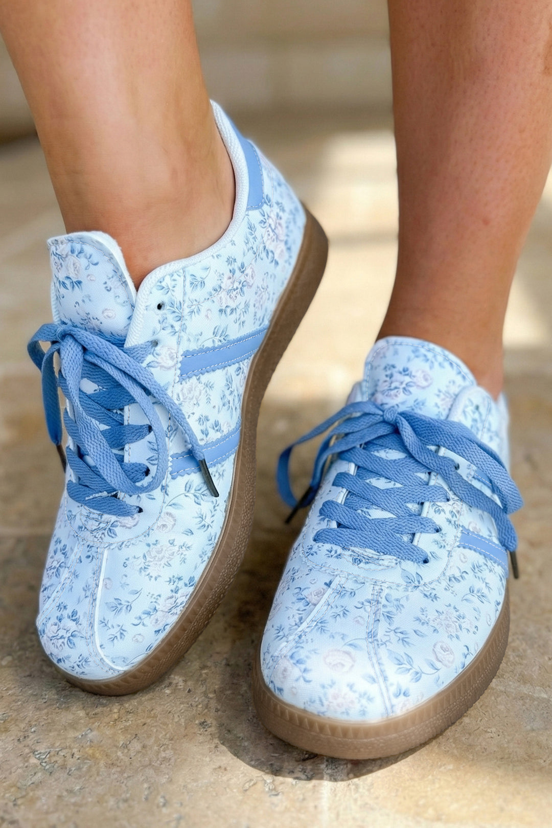 Floral Print Lace-up PU Leather Flat Shoes