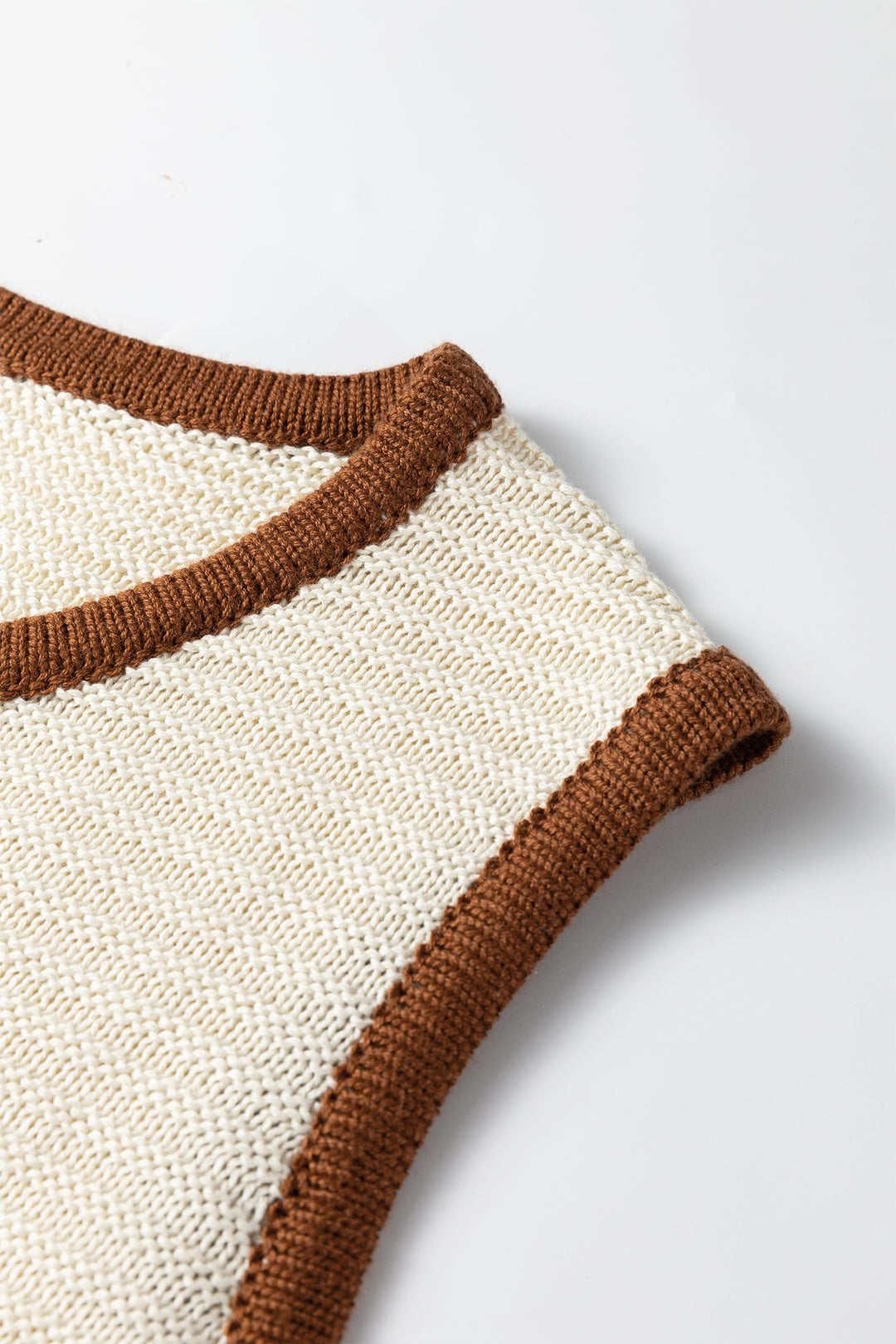 Horizontal Ribbed Knit Contrast Trim Ties Front Sweater Vest