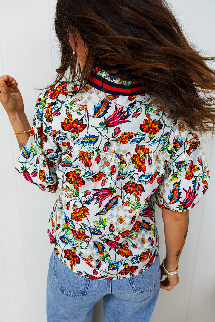 Contrasted V Neckline Floral Puff Short Sleeve Blouse