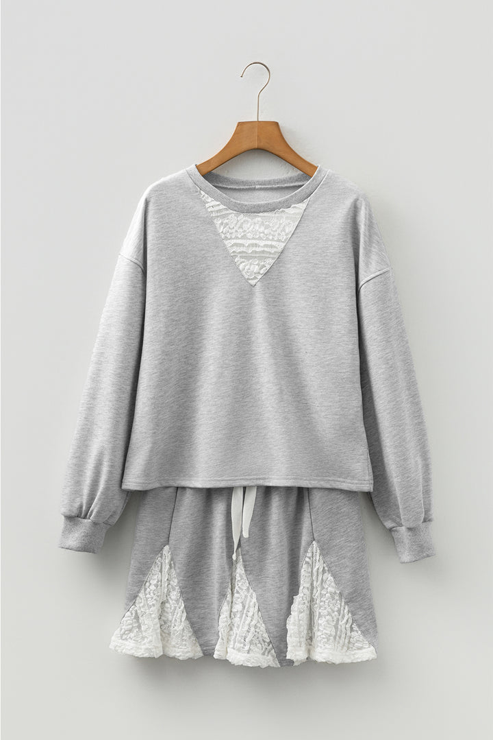 Light Grey Lace Patchwork Drop Shoulder Pullover Skort 2pcs Outfit