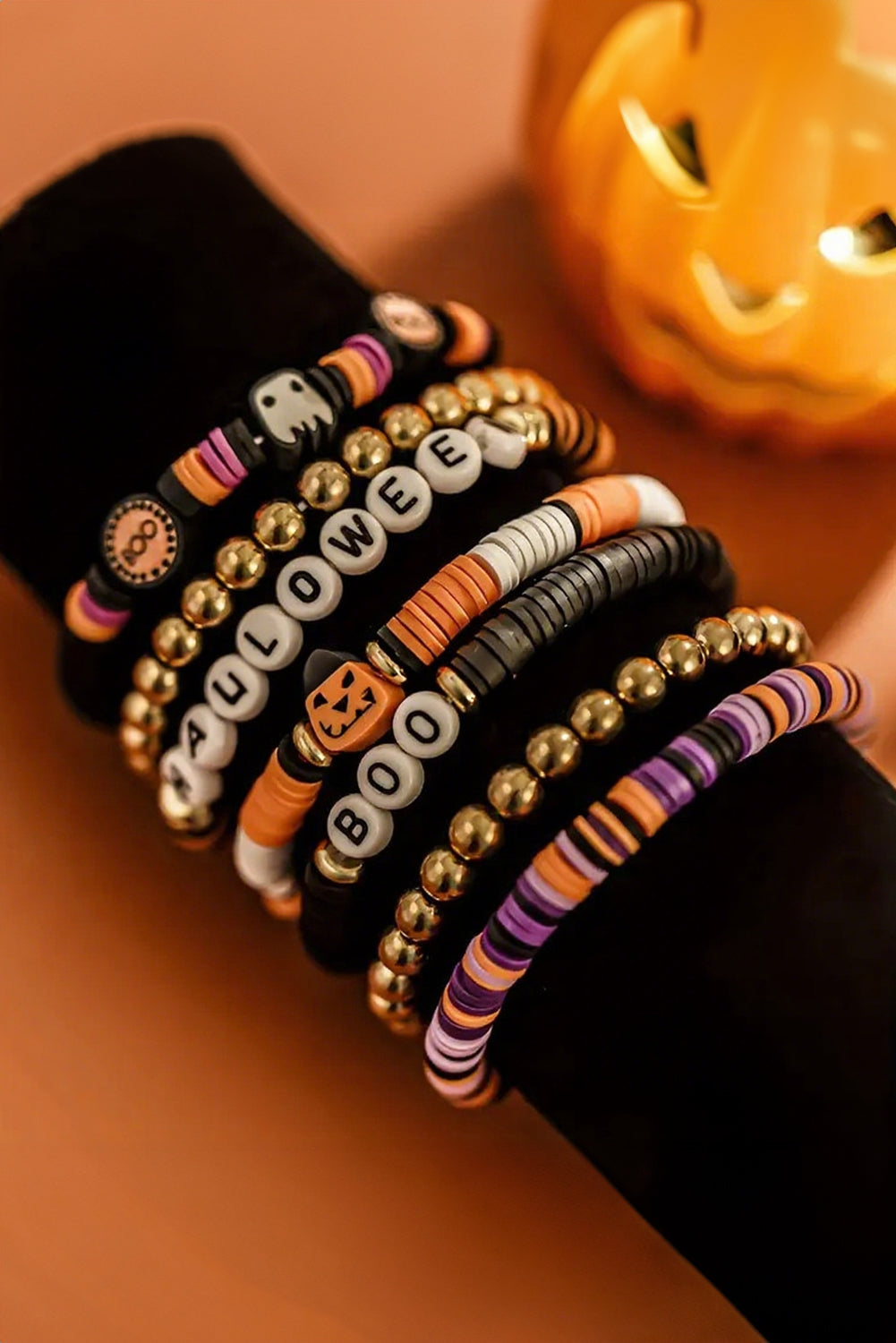 Verspieltes 7-teiliges Halloween-Armbandset