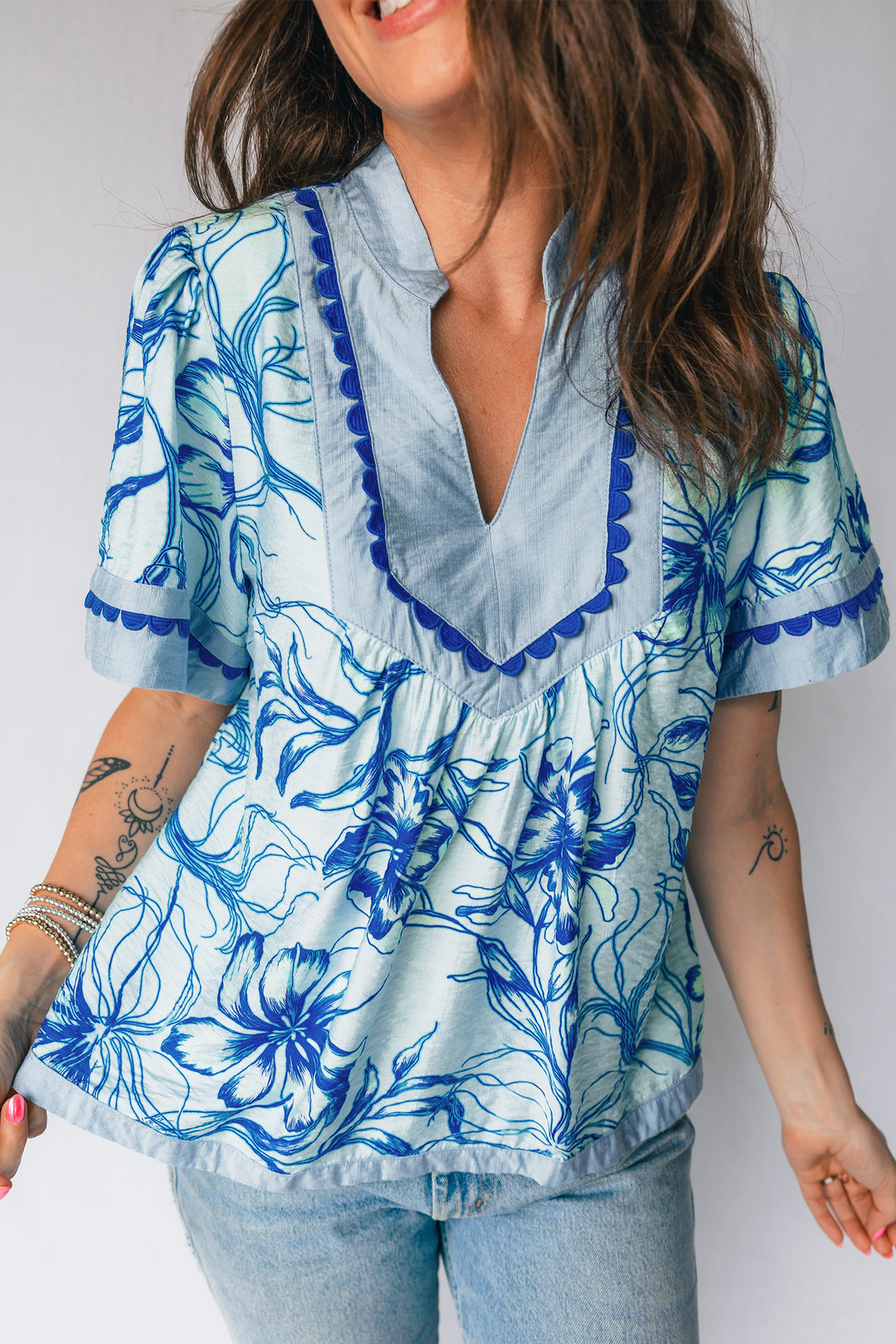 Ricrac Trim Slit V Neck Short Sleeve Floral Blouse
